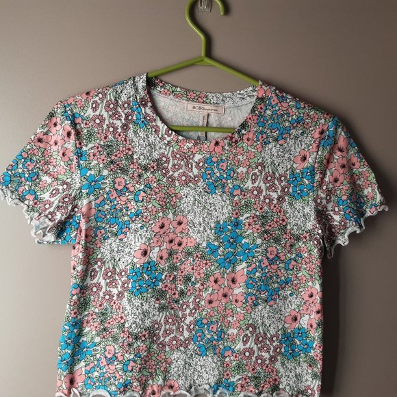 New BCBGeneration Short Sleeve Cropped T-shirt | Floral Garden Small - Picture 2 of 15